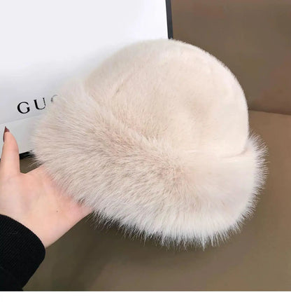 CHAPEAU FOURRURE AÉRA™ — Bonnet femme chaud & confortable - NØRDIKA