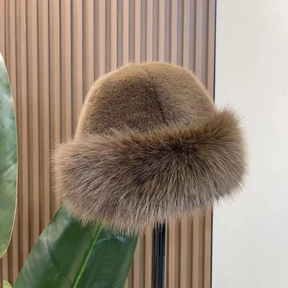 CHAPEAU FOURRURE AÉRA™ — Bonnet femme chaud & confortable - NØRDIKA